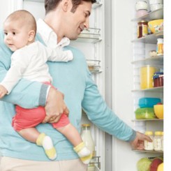 Storing-breast-milk
